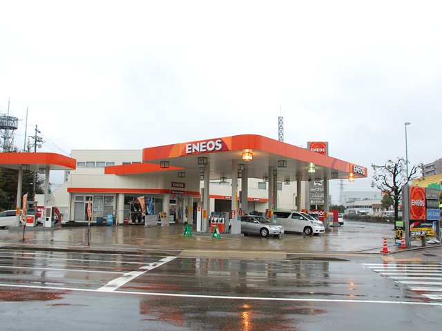 ガソリンスタンド ENEOS Dr.Drive 成和店 / 栄月(株)